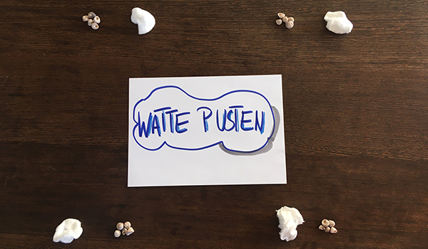 Das heutige Spiel: Wattepusten